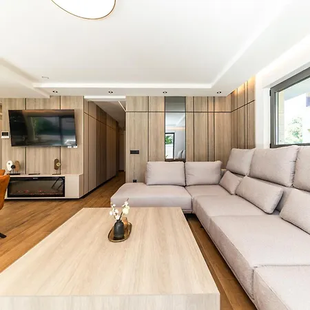 Aura Maris By Belmont Realty Apartmán *