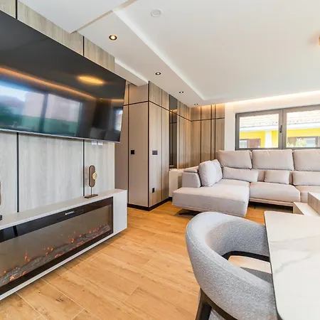 Aura Maris By Belmont Realty Apartmán *