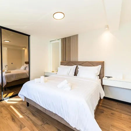 Aura Maris By Belmont Realty 아파트